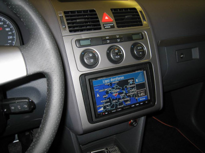 Εγκατάσταση Car Cinema Navigation Kenwood DNX7200 σε Volkswagen Cross Touran.