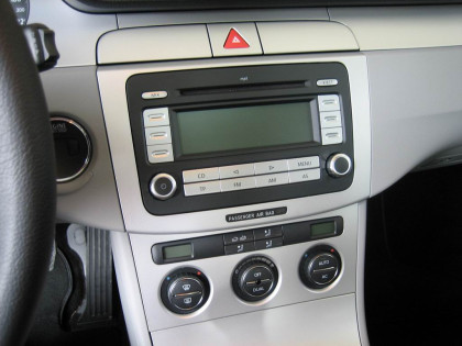 Εγκατάσταση Car Cinema Navigation Kenwood DNX7200 σε Volkswagen Passat 2008.