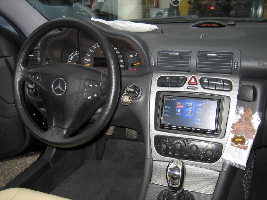 Εγκατάσταση Car Cinema & Navigation Kenwood DNX7200 σε Mercedes C200 Sports Coupe (W203).