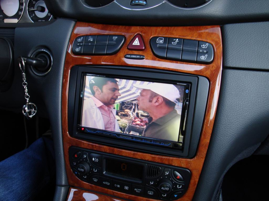 Εγκατάσταση Kenwood DDX8022BT, NaviBox & Destinator σε Mercedes CLK 200 (W209).