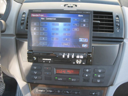Εγκατάσταση Kenwood KVT-729-Macrom σε BMW X3.
