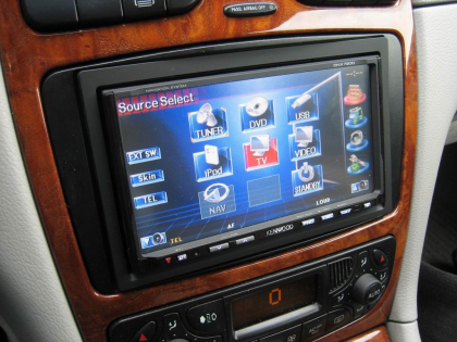 Εγκατάσταση Car Cinema και συστήματος πλοήγησης Kenwood DNX7200 σε Mercedes CLK 200 W208.