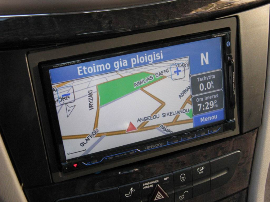 Εγκατάσταση Car Cinema και σύστημα πλοήγησης Kenwood DNX8220BT σε Mercedes E200 (W211).