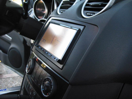 Εγκατάσταση Car Cinema & Navigation Pioneer AVIC-HD3BT σε Mercedes ML 350 Brabus.