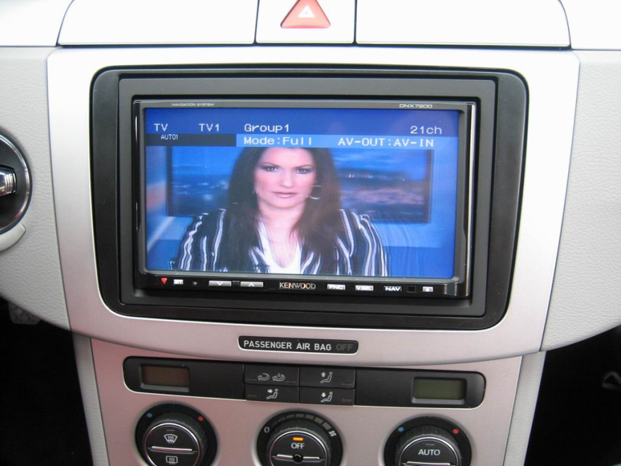 Εγκατάσταση Car Cinema Navigation Kenwood DNX7200 σε Volkswagen Passat 2008.