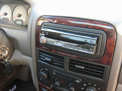 Εγκατάσταση Pioneer AVH-5900DVD σε Grand Cherokee.