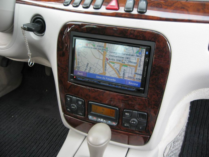 Εγκατάσταση Kenwood DNX8220BT με Custom πολυεστερική κατασκευή πλαισίου σε Mercedes S-Class W220.