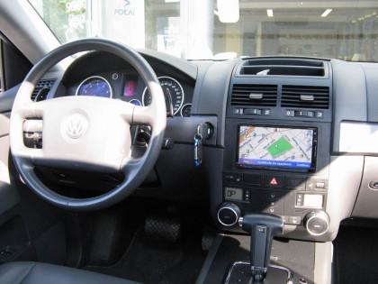 Εγκατάσταση Car Cinema Navigation Kenwood DNX8220BT σε Volkswagen Touareg.