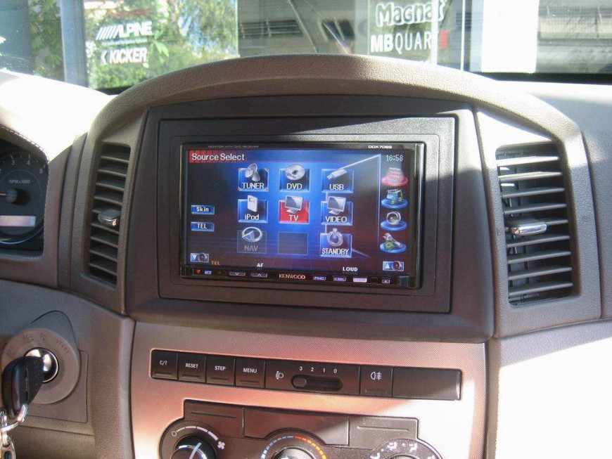 Εγκατάσταση Car Cinema Kenwood DDX-7029 σε Jeep Grand Cherokee.