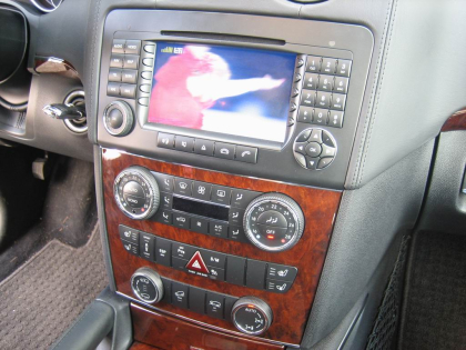 Εγκατάσταση TV Tuner της Pioneer και Unlock οθόνης σε Mercedes GL 500 μοντέλο 2007.