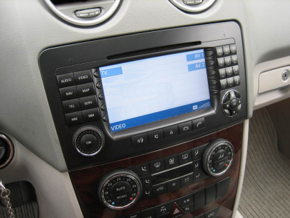 Εγκατάσταση Video Input και TV Tuner σε Mercedes ML 350.