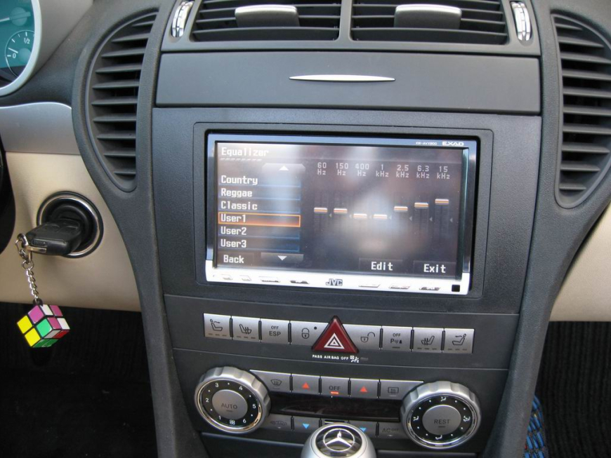 Εγκατάσταση Car Cinema JVC AVX800 σε Mercedes SLK (R171).