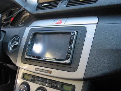 Εγκατάσταση Car Cinema Kenwood DDX-6027 σε Volkswagen Passat.