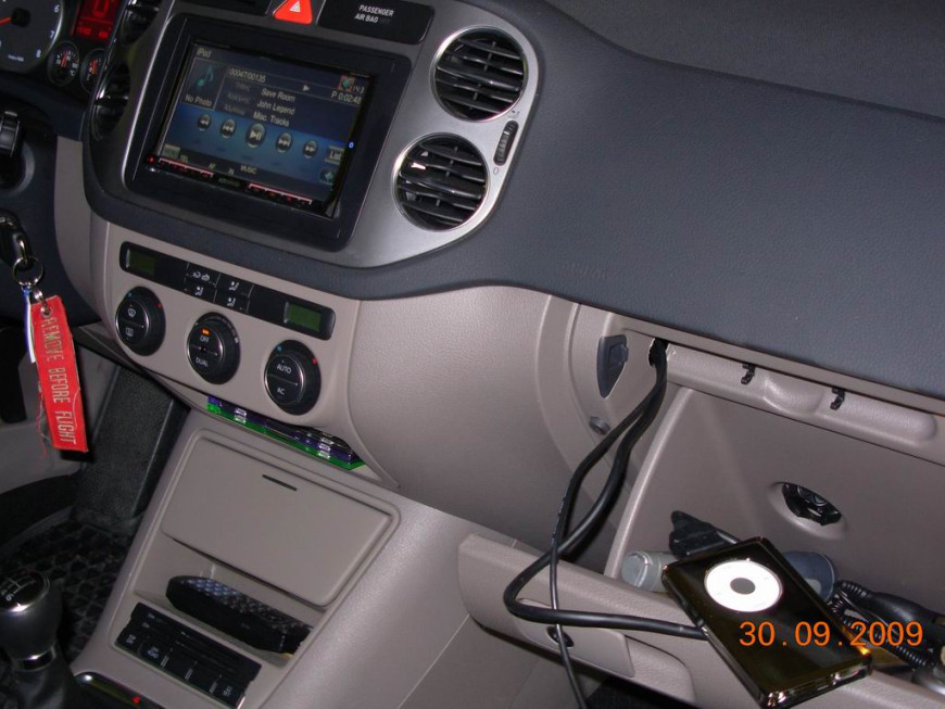 Εγκατάσταση Car Cinema Navigation Kenwood DDX8024BT με Navibox σε Volkswagen Tiguan