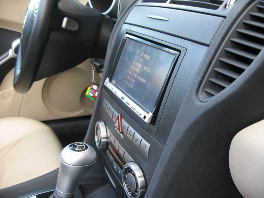 Εγκατάσταση Car Cinema JVC AVX800 σε Mercedes SLK (R171).