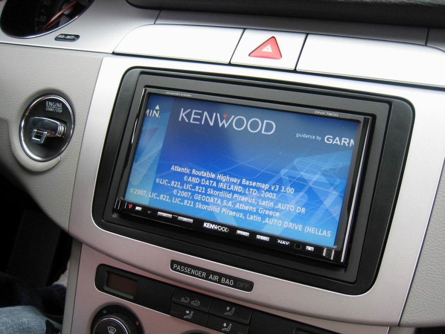 Εγκατάσταση Car Cinema Navigation Kenwood DNX7200 σε Volkswagen Passat 2008.