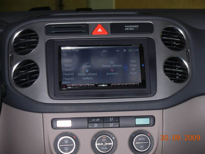 Εγκατάσταση Car Cinema Navigation Kenwood DDX8024BT με Navibox σε Volkswagen Tiguan