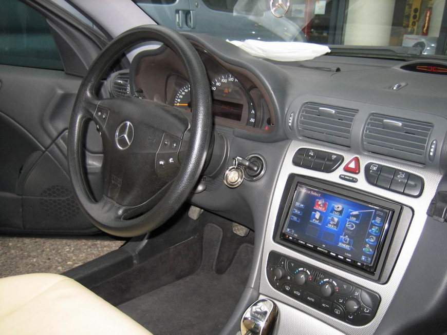 Εγκατάσταση Car Cinema & Navigation Kenwood DNX7200 σε Mercedes C200 Sports Coupe (W203).
