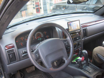 Εγκατάσταση Car Cinema Navigation – Kenwood KVT-729 σε Grand Cherokee.