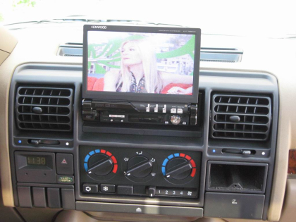 Εγκατάσταση Car Cinema Navigation Kenwood KVT-729DVD & KNA-G520 σε Land Rover