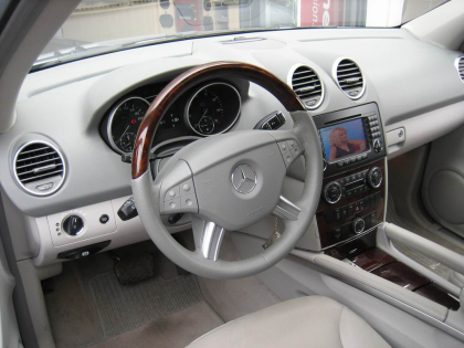 Εγκατάσταση Video Input και TV Tuner σε Mercedes ML 350.