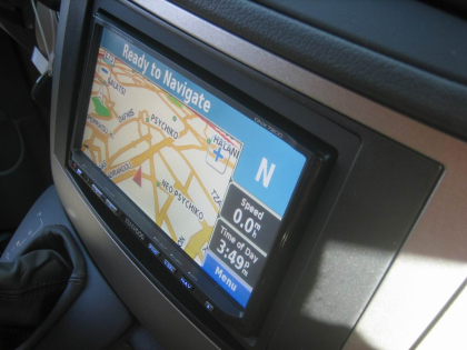 Εγκατάσταση Car Cinema και συστήματος πλοήγησης Kenwood DNX-7200 με εξοπλισμό Audiovox σε Mercedes Viano.