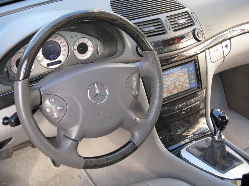 Εγκατάσταση Car Cinema και σύστημα πλοήγησης Kenwood DNX8220BT σε Mercedes E200 (W211).