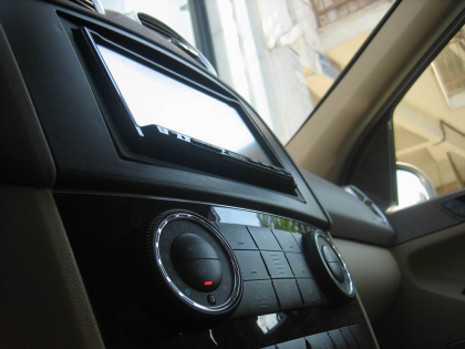 Εγκατάσταση Car Cinema & Navigation Kenwood DNX7200 σε Mercedes ML 350.