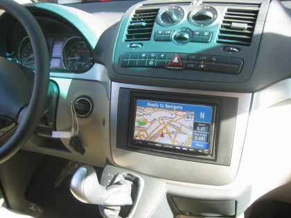 Εγκατάσταση Car Cinema και συστήματος πλοήγησης Kenwood DNX-7200 με εξοπλισμό Audiovox σε Mercedes Viano.