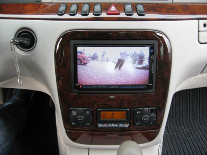 Εγκατάσταση Kenwood DNX8220BT με Custom πολυεστερική κατασκευή πλαισίου σε Mercedes S-Class W220.