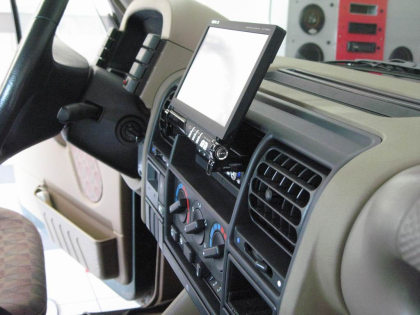 Εγκατάσταση Car Cinema Navigation Kenwood KVT-729DVD & KNA-G520 σε Land Rover