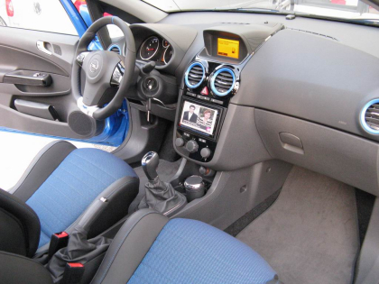 Εγκατάσταση οθόνης 2Din Kenwood σε Opel Corsa OPC