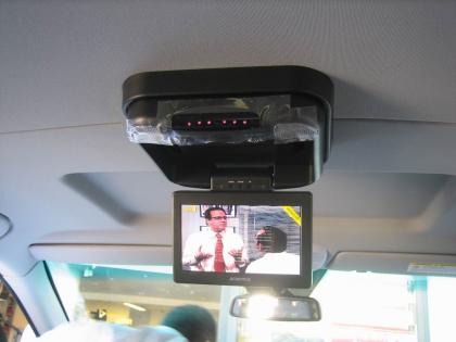 Εγκατάσταση Car Cinema και συστήματος πλοήγησης Kenwood DNX7200 με εξοπλισμό Audiovox σε Mercedes Viano 3.0.