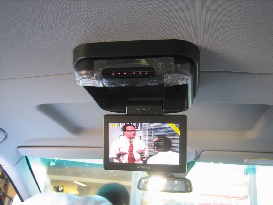 Εγκατάσταση Car Cinema και συστήματος πλοήγησης Kenwood DNX7200 με εξοπλισμό Audiovox σε Mercedes Viano 3.0.