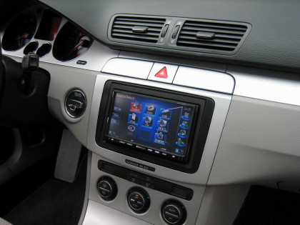 Εγκατάσταση Car Cinema Navigation Kenwood DNX7200 σε Volkswagen Passat 2008.