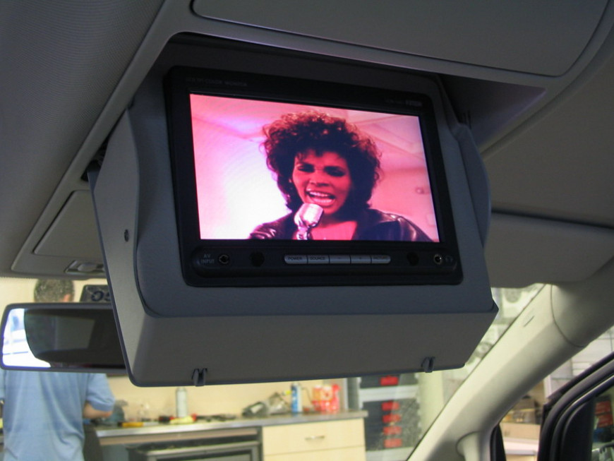 Εγκατάσταση Car Cinema Kenwood DDX-7025 με ETON σε Volkswagen Touran.