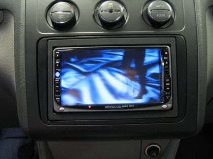 Εγκατάσταση Car Cinema Kenwood DDX-7025 με ETON σε Volkswagen Touran.