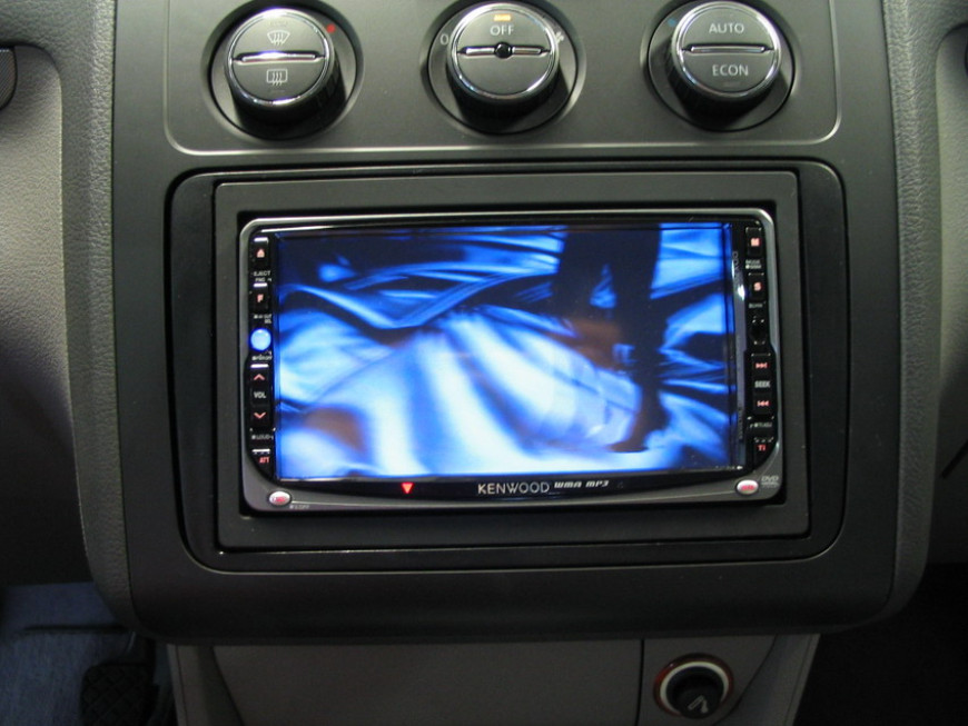Εγκατάσταση Car Cinema Kenwood DDX-7025 με ETON σε Volkswagen Touran.