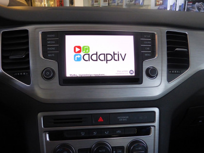 Εγκατάσταση Navigation και Multimedia της Adaptive σε Volkswagen Golf 7 του 2015.