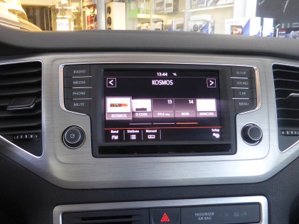 Εγκατάσταση Navigation και Multimedia της Adaptive σε Volkswagen Golf 7 του 2015.