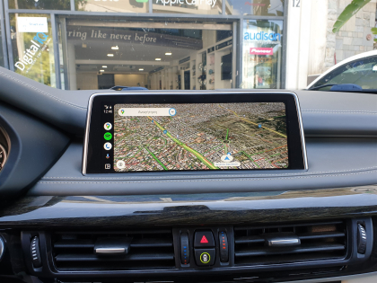 Εγκατάσταση Wireless CarPlay, Android Auto, Rear Camera & Media Player σε BMW X5 F15 (2017).