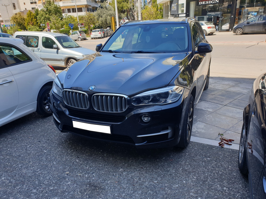 Εγκατάσταση Wireless CarPlay, Android Auto, Rear Camera & Media Player σε BMW X5 F15 (2017).