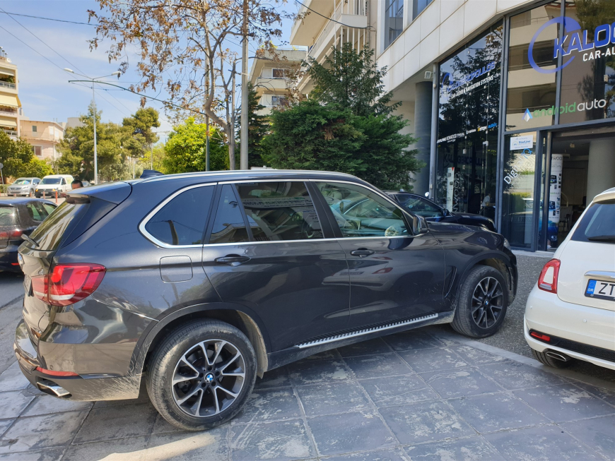 Εγκατάσταση Wireless CarPlay, Android Auto, Rear Camera & Media Player σε BMW X5 F15 (2017).