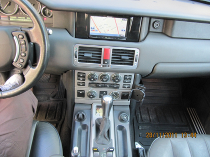 Εγκατάσταση Pioneer AVIC-F20BT Navigation & Rear Entertainment System σε Range Rover SE