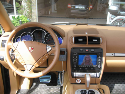 Εγκατάσταση Video Input-Pioneer GEX-P5700TVP σε Porsche Cayenne.