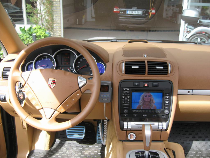 Εγκατάσταση Video Input-Pioneer GEX-P5700TVP σε Porsche Cayenne.