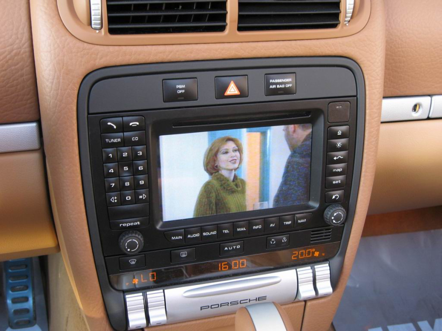 Εγκατάσταση Video Input-Pioneer GEX-P5700TVP σε Porsche Cayenne.