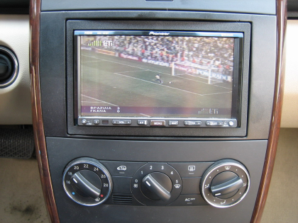 Εγκατάσταση Pioneer AVIC-HD1BT και σύστημα πίσω οθονών Macrom σε Mercedes A 170.