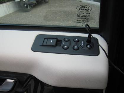 Εγκατάσταση TV Tuner Installation & Factory Screen Unlock σε Range Rover Sport Supercharged 2006.