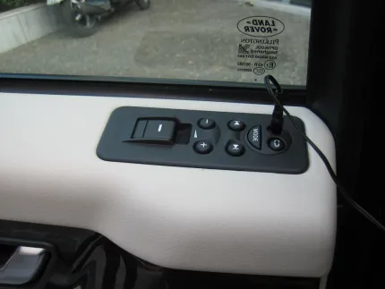 Εγκατάσταση TV Tuner Installation & Factory Screen Unlock σε Range Rover Sport Supercharged 2006.